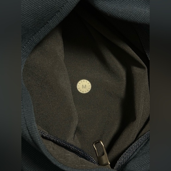 Lululemon Jacket - Picture 5 of 6